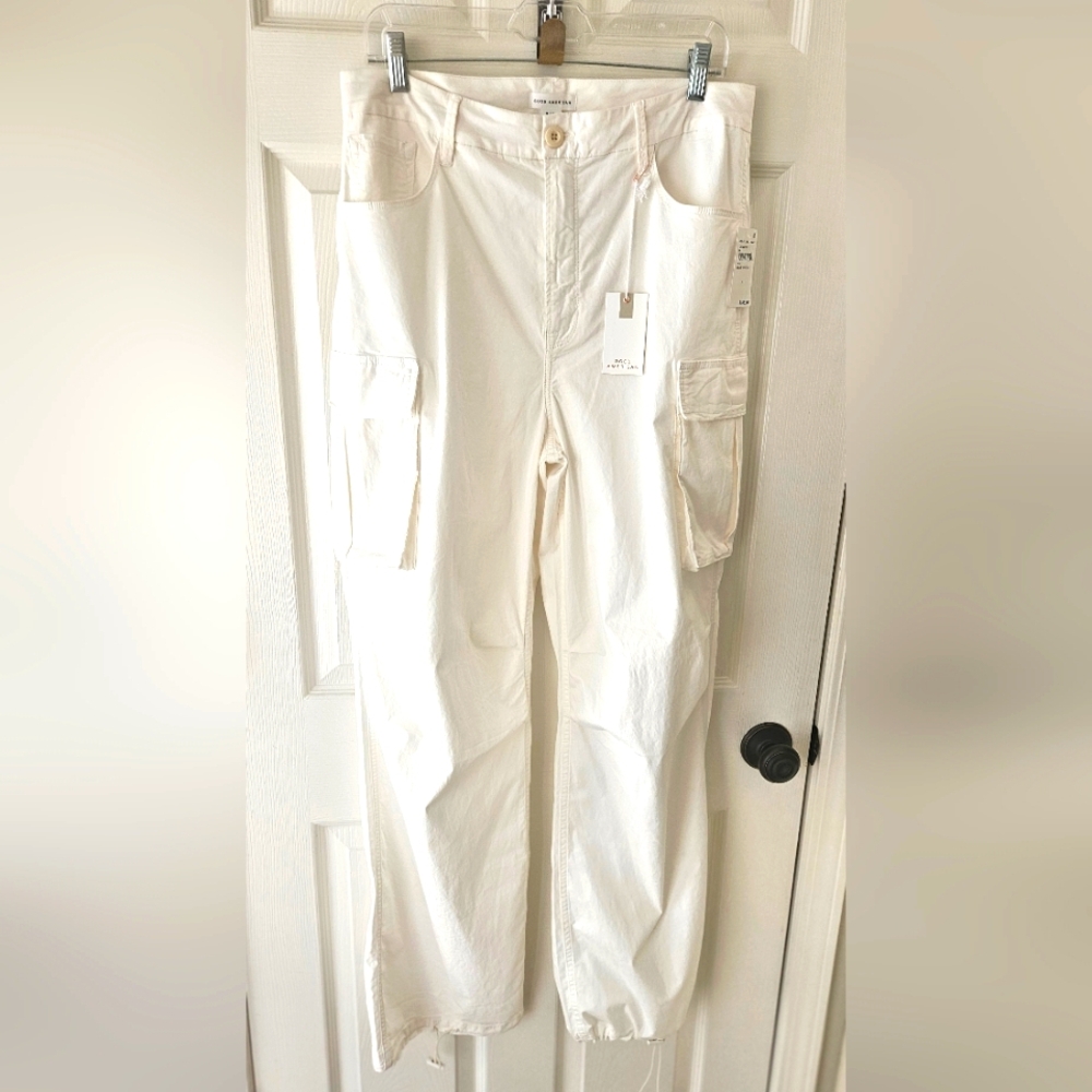 NWT Good American Womens Baggy Cargo Pants- White- Size 8 - Picture 2 of 15